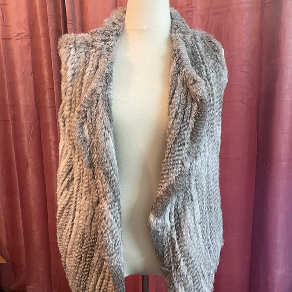 $798 retail Joie rabbit fur open vest size Large - Picture 3 of 9